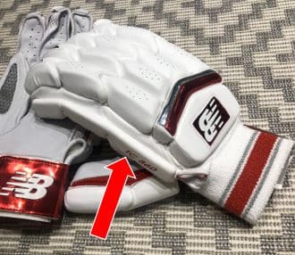 Photo Showing The Protective Side Bar On The TC860 Gloves
